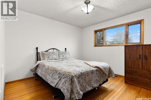 1020 9Th Avenue E, Regina, SK - Indoor Photo Showing Bedroom