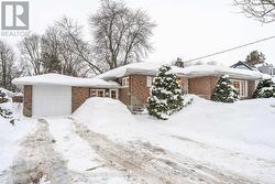 137 BRITANNIA STREET  Stratford, ON N5A 5Z3