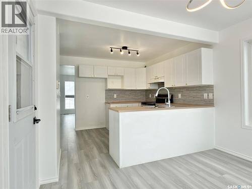 538 Carter Way, Saskatoon, SK - Indoor Photo Showing Kitchen