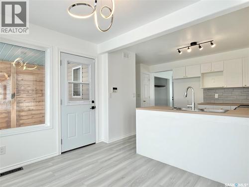 538 Carter Way, Saskatoon, SK - Indoor Photo Showing Kitchen