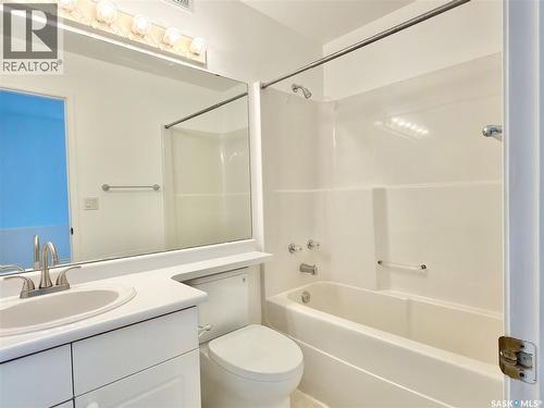 538 Carter Way, Saskatoon, SK - Indoor Photo Showing Bathroom