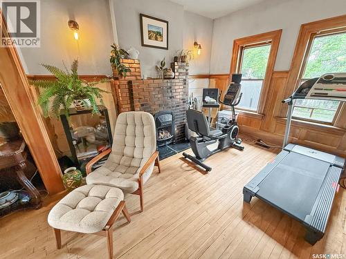 735 Sidney Street E, Swift Current, SK - Indoor