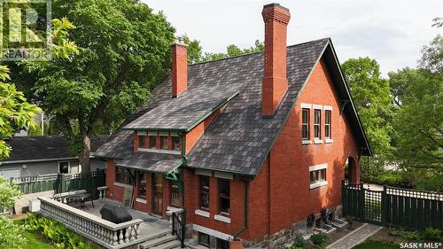 735 Sidney Street E, Swift Current, SK - Outdoor