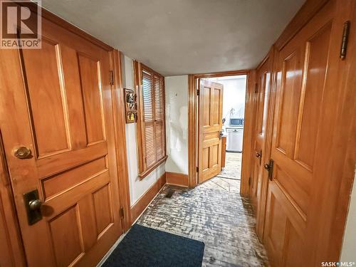 735 Sidney Street E, Swift Current, SK - Indoor Photo Showing Other Room