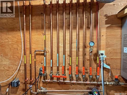 735 Sidney Street E, Swift Current, SK - Indoor Photo Showing Other Room