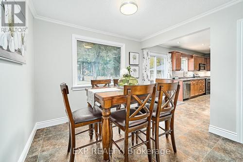 17 Eastwood Avenue N, Oshawa (Samac), ON - Indoor Photo Showing Dining Room