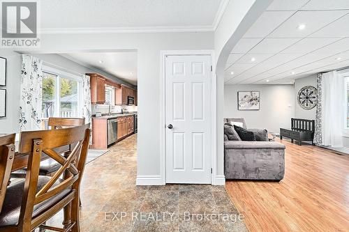 17 Eastwood Avenue N, Oshawa (Samac), ON - Indoor