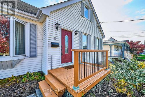 17 Eastwood Avenue N, Oshawa (Samac), ON - Outdoor With Deck Patio Veranda