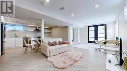 LOWER - 640 LANSDOWNE DRIVE  Oshawa, ON L1G 1W4