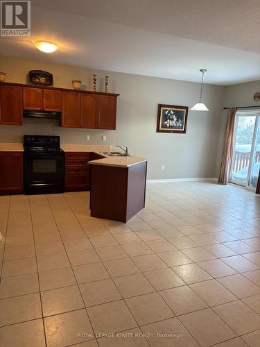18 Red Pine Crescent, Wasaga Beach, ON - Indoor Photo Showing Kitchen