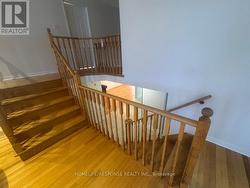 MAIN AND UPPER - 306 COSSACK CRESCENT  Mississauga, ON L5B 4C2