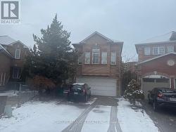 MAIN AND UPPER - 306 COSSACK CRESCENT Mississauga, ON L5B 4C2