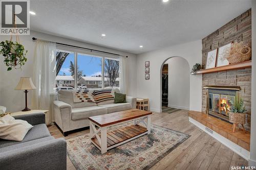 1814 Richardson Road, Saskatoon, SK - Indoor Photo Showing Living Room With Fireplace