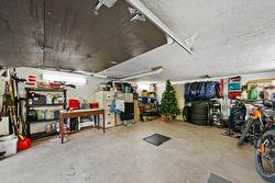 Garage - 