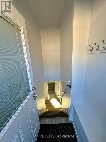 2101 Arch Street, Ottawa, ON - Indoor Photo Showing Other Room