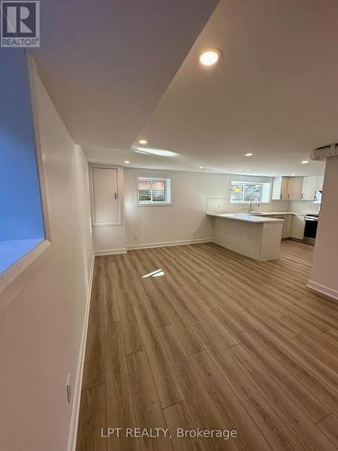 2101 Arch Street, Ottawa, ON - Indoor