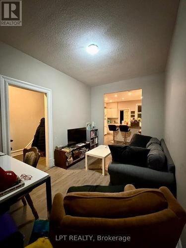 342 Sunnyside Avenue, Ottawa, ON - Indoor Photo Showing Living Room