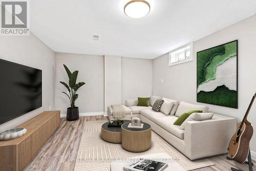 26 Colonial Street, Welland (N. Welland), ON - Indoor Photo Showing Living Room