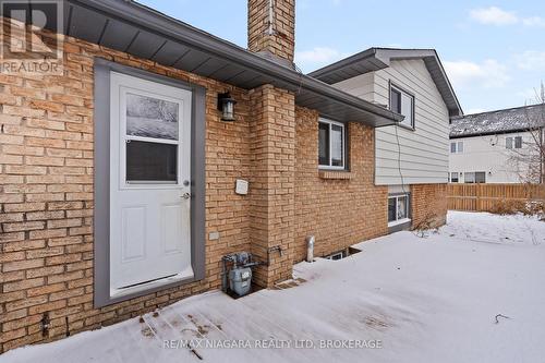 26 Colonial Street, Welland (N. Welland), ON - Outdoor With Exterior