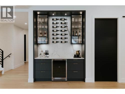 Stylish Servery / Bar on main - 5533 Foothill Court, Kelowna, BC - Indoor Photo Showing Other Room