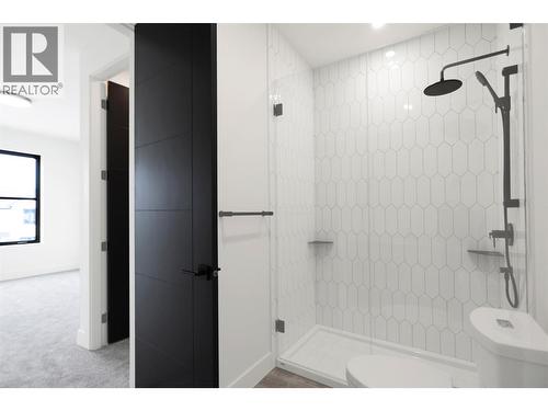 Ensuite for Bedroom 2 - 5533 Foothill Court, Kelowna, BC - Indoor Photo Showing Bathroom