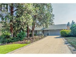 Incredible amount of main driveway parking - 