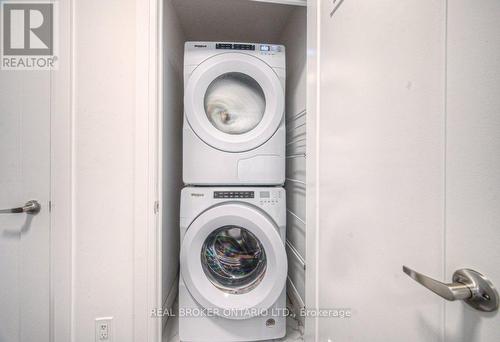 705 - 500 Brock Avenue, Burlington (Brant), ON - Indoor Photo Showing Laundry Room