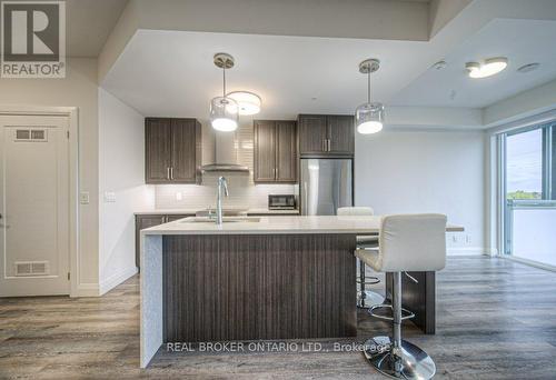 705 - 500 Brock Avenue, Burlington (Brant), ON - Indoor Photo Showing Kitchen