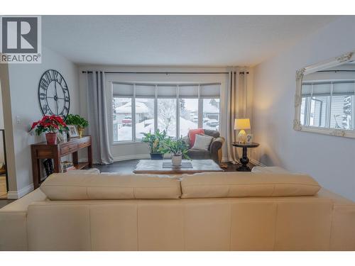 10515 114 Avenue, Fort St. John, BC - Indoor Photo Showing Living Room