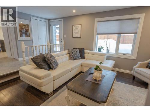 10515 114 Avenue, Fort St. John, BC - Indoor Photo Showing Living Room