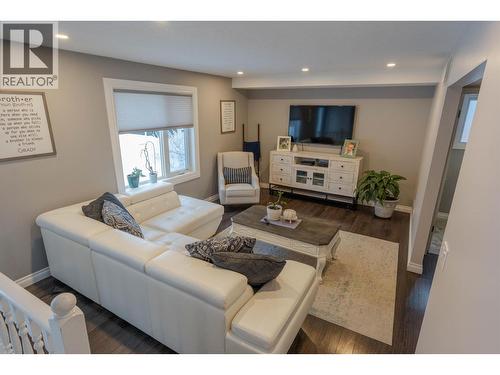 10515 114 Avenue, Fort St. John, BC - Indoor Photo Showing Living Room