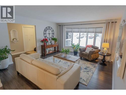 10515 114 Avenue, Fort St. John, BC - Indoor Photo Showing Living Room