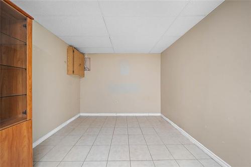 46 Holiday Place, Winnipeg, MB - Indoor Photo Showing Other Room