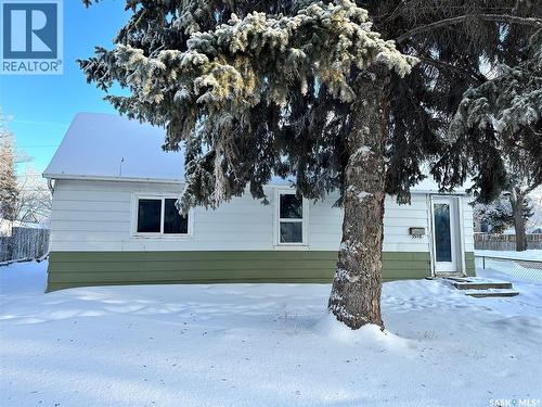 1502 F AVENUE N  Saskatoon, SK S7L 1X9