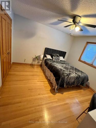 4261 Capilano Court, Mississauga, ON - Indoor Photo Showing Bedroom