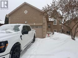 UPPER - 31 SELINE CRESCENT  Barrie, ON L4N 0Y7