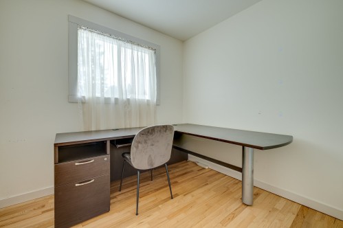 Bureau - 99 Av. De La Vallée, Saint-Sauveur, QC - Indoor Photo Showing Office