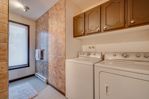 Salle de bains - 99 Av. De La Vallée, Saint-Sauveur, QC - Indoor Photo Showing Laundry Room