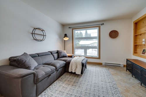 Salon - 99 Av. De La Vallée, Saint-Sauveur, QC - Indoor Photo Showing Living Room