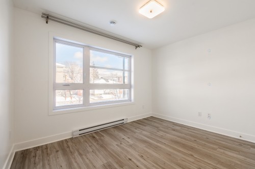Bedroom - 3318 Rue Windsor, Longueuil (Saint-Hubert), QC - Indoor Photo Showing Other Room