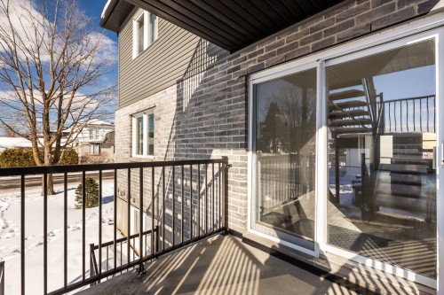 Balcony - 3318 Rue Windsor, Longueuil (Saint-Hubert), QC - Outdoor With Exterior