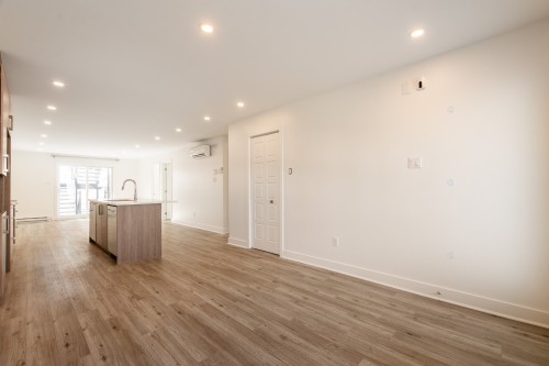 Overall view - 3318 Rue Windsor, Longueuil (Saint-Hubert), QC - Indoor