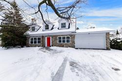 94 Av. Fieldsend  Beaconsfield, QC H9W 5J1