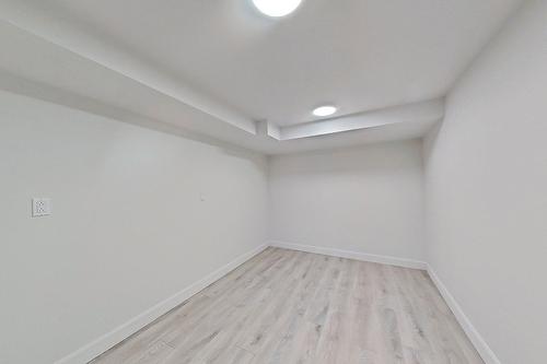 Bureau - 94 Av. Fieldsend, Beaconsfield, QC - Indoor Photo Showing Other Room