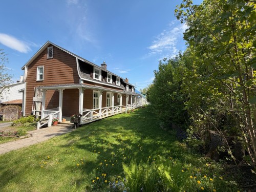 Face arrière - 40 Rue Warren, La Malbaie, QC 