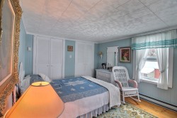Bedroom - 