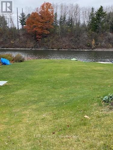 3633 Revelstoke Drive, Ottawa, ON - Outdoor