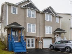 159 Village Green Lane  Dartmouth, NS B2Y 4V5
