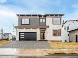 6 Glissade Court  Bedford, NS B4B 2K5