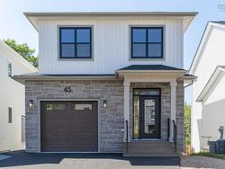 PC-38 45 Pearlgarden Close  Dartmouth, NS B2X 0C3